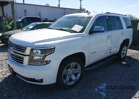 2017 Chevrolet Tahoe Premier z USA, uszkodzony, nr VIN 1GNSCCKC9HR112223